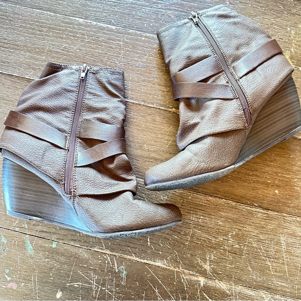 Blowfish Dark Brown Ankle Booties | Size 9.5 - Picture 10 of 11